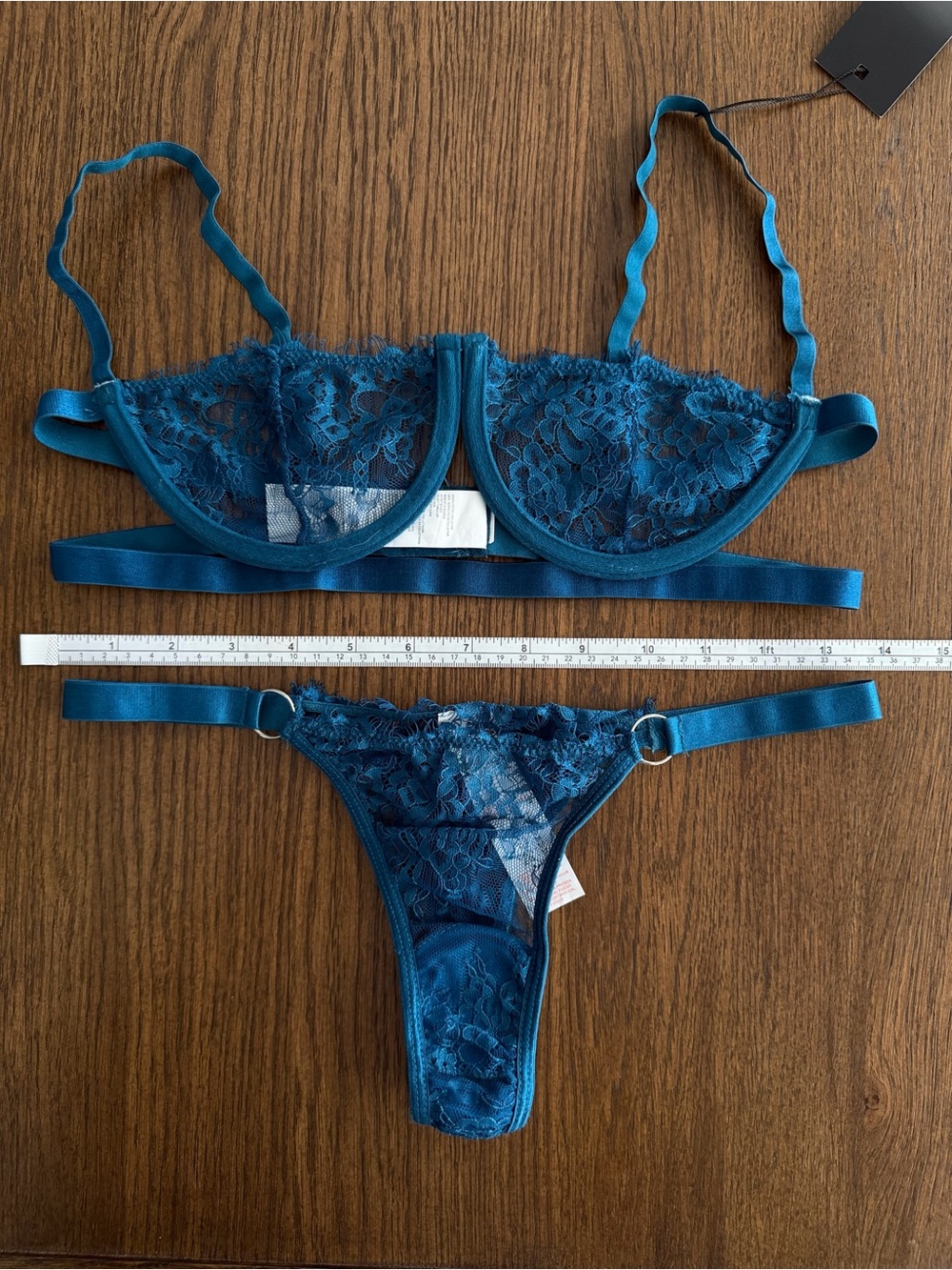 NWT Nasty Gal Here’s the Scoop Lace Strappy Teal Lace Underwire Bra & Thong - Picture 4 of 4